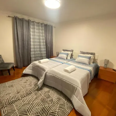 Guest house Casa Vale De Azibo 3*